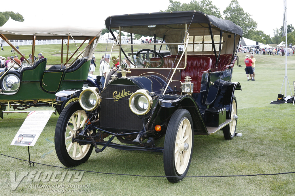 1911 Cadillac Model 30 touring car