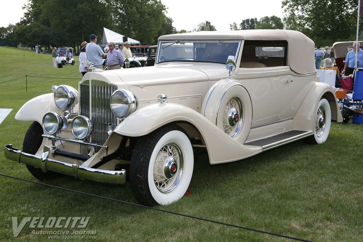 1933 Packard Model 1001 Convertible Victoria