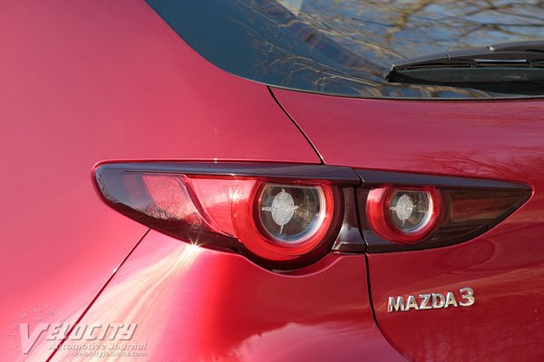 2025 Mazda Mazda3 Premium Hatchback