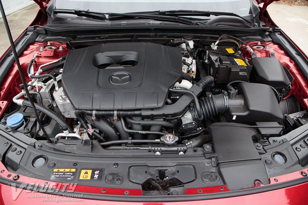 2025 Mazda Mazda3 Premium Hatchback Engine