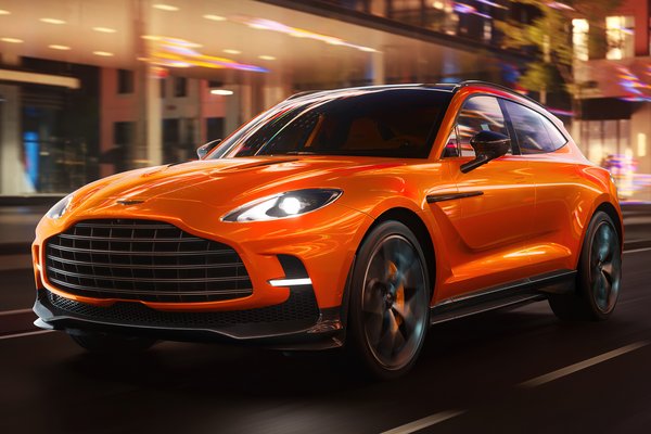 2025 Aston Martin DBX 707