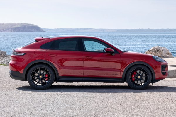 2026 Porsche Cayenne Coupe