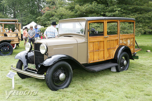 1932 Ford station wagon