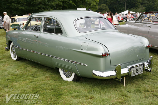 1950 Ford Custom Deluxe 2d sedan
