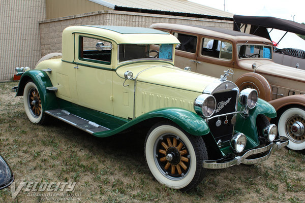 1928 Pierce-Arrow Model 81 4p Coupe
