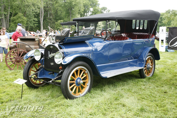 1916 Jackson Model 68 Touring car
