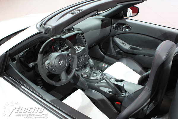 2015 Nissan 370Z NISMO Roadster Interior