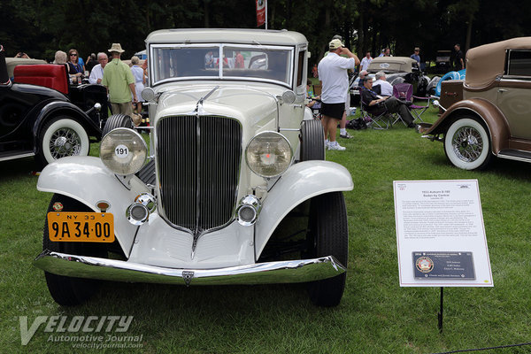 1933 Auburn 8-105 Sedan