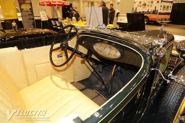 1932 Chrysler CI Roadster Interior