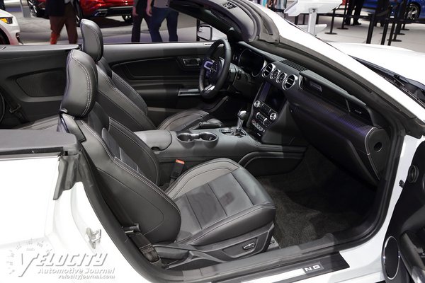2018 Ford Mustang convertible Interior