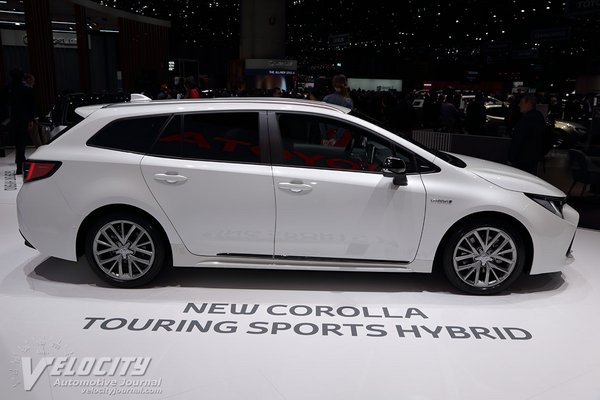 2020 Toyota Corolla Touring Hybrid