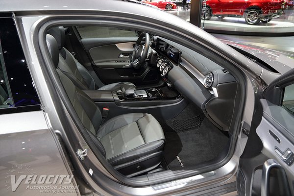 2020 Mercedes-Benz A-Class A220 sedan Interior