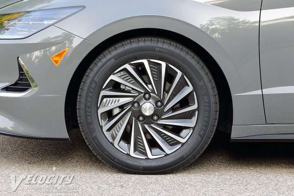 2020 Hyundai Sonata Hybrid Limited Wheel