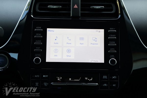 2020 Toyota Prius XLE AWDe Instrumentation