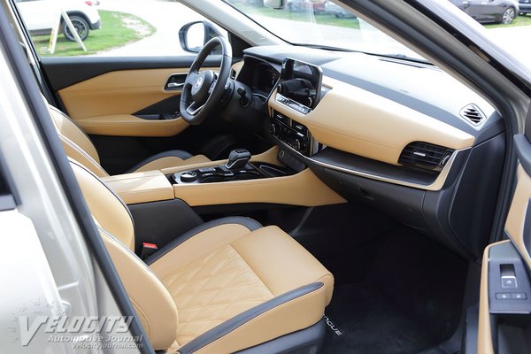 2022 Nissan Rogue Platinum Interior