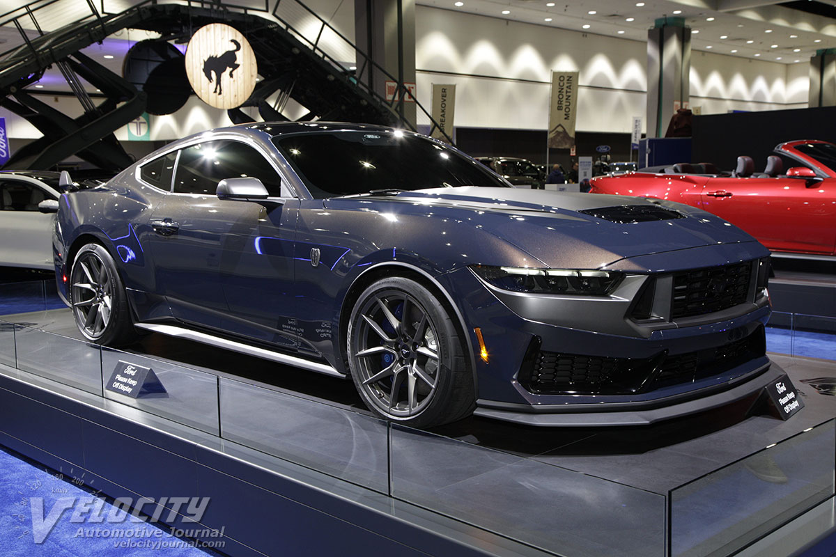 2024 Ford Mustang Dark Horse pictures