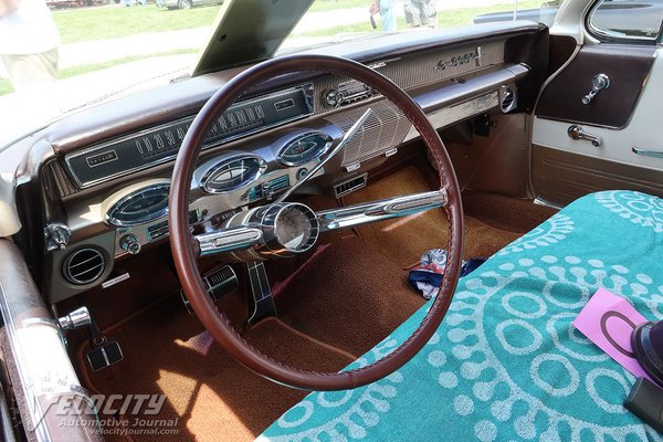 1961 Oldsmobile Super 88 4d sedan Interior