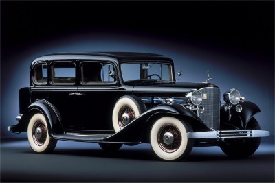 1933 Cadillac 355 C V 8 Sedan