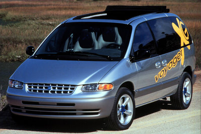 1998 Plymouth Voyager XG
