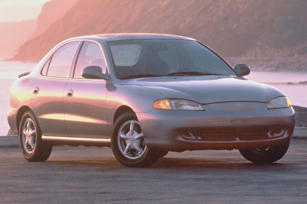 1996 Hyundai Elantra sedan