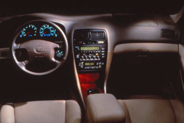 1997 Lexus ES 300 Interior