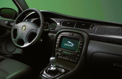 2002 Jaguar X-type interior
