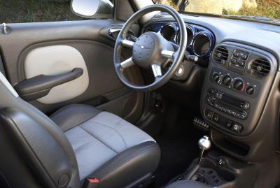 2004 Chrysler PT Cruiser Dream Cruiser Edition 3 interior