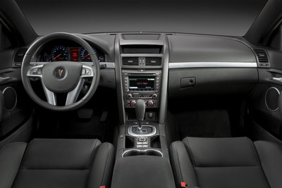 2009 Pontiac G8 Interior