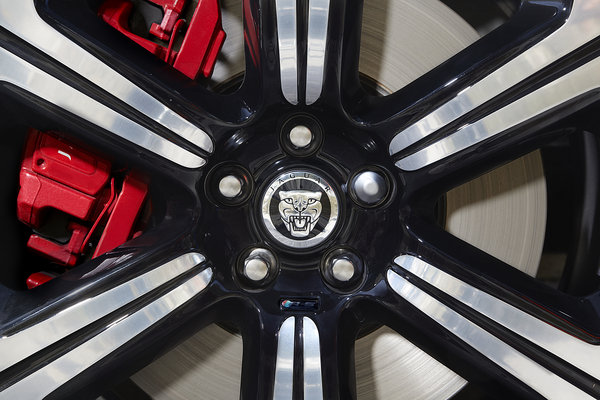 2014 Jaguar XFR-s Wheel