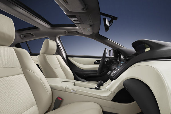 2013 Acura ZDX Interior