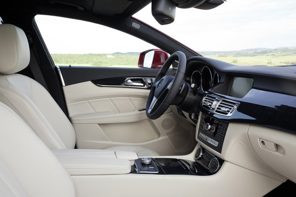 2013 Mercedes-Benz CLS-Class Shooting Brake Interior