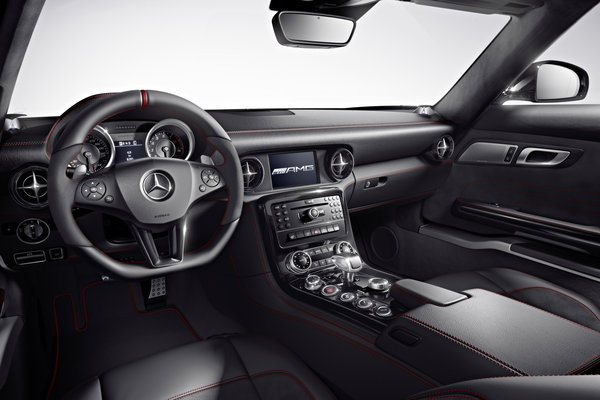 2013 Mercedes-Benz SLS AMG GT Interior