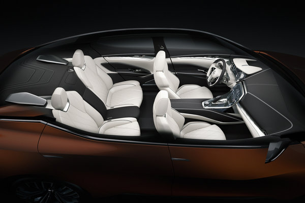 2014 Nissan sport sedan Interior