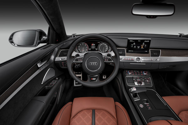 2015 Audi S8 Instrumentation