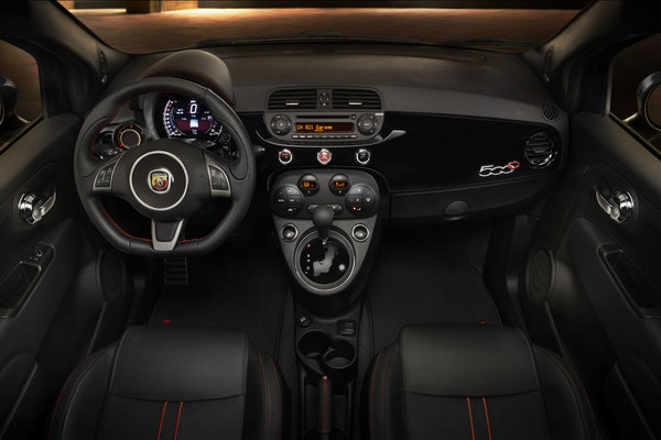 2015 Fiat 500 C Interior