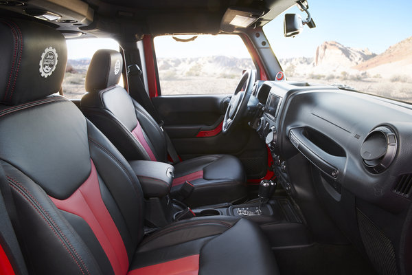 2015 Jeep Wrangler Red Rock Responder Interior