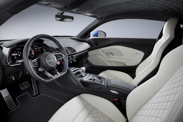 2017 Audi R8 Interior