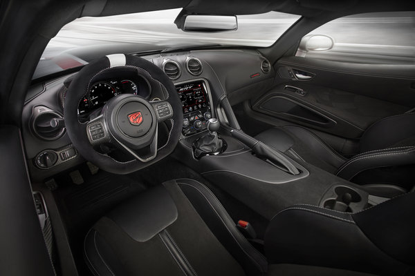 2016 Dodge Viper Interior
