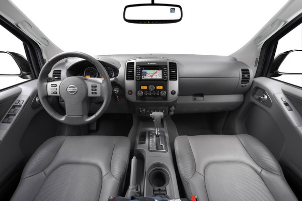 2016 Nissan Frontier Crew Cab Interior