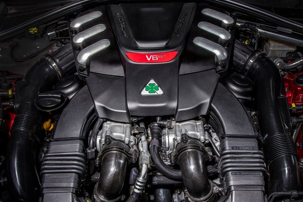 2017 Alfa Romeo Giulia Quadrifoglio Engine