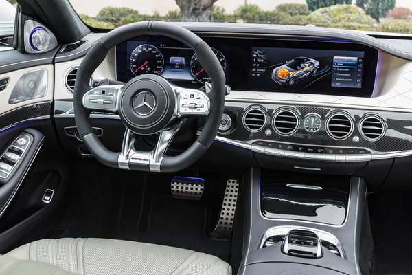2018 Mercedes-Benz AMG S63 Sedan Instrumentation