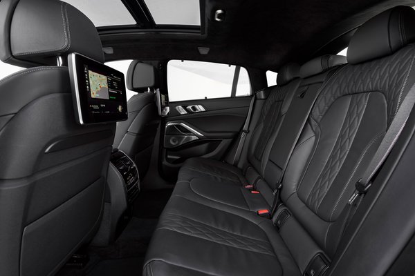 2020 BMW X6 M50i Interior
