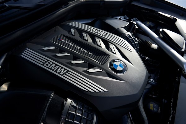 2020 BMW X6 M50i Engine