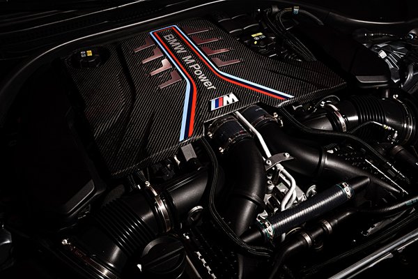 2021 BMW 5-Series M5 Competition sedan Engine