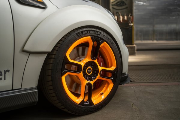 2021 Mini Electric Pacesetter Wheel