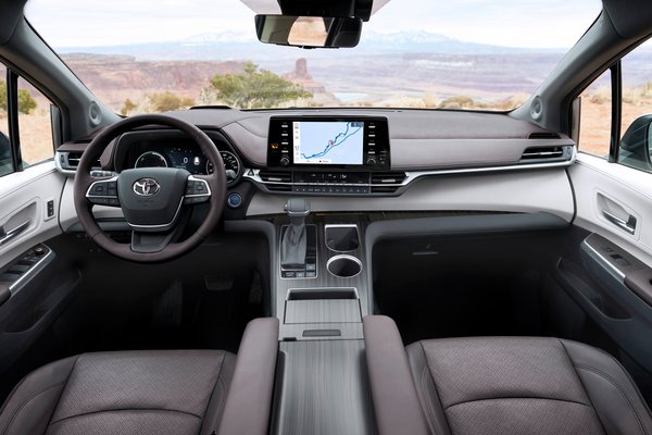 2021 Toyota Sienna Platinum Interior