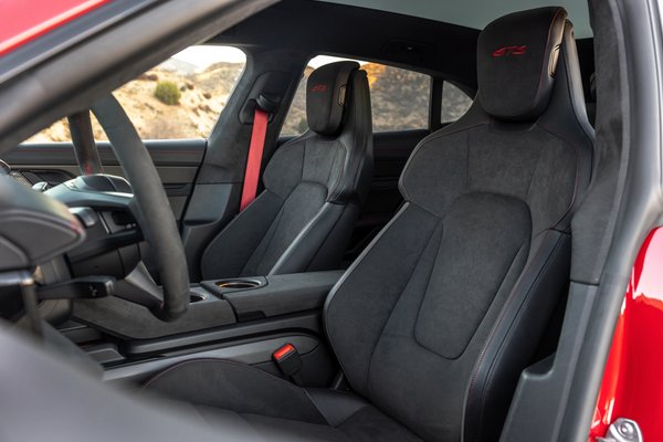 2022 Porsche Taycan GTS Sport Turismo Interior