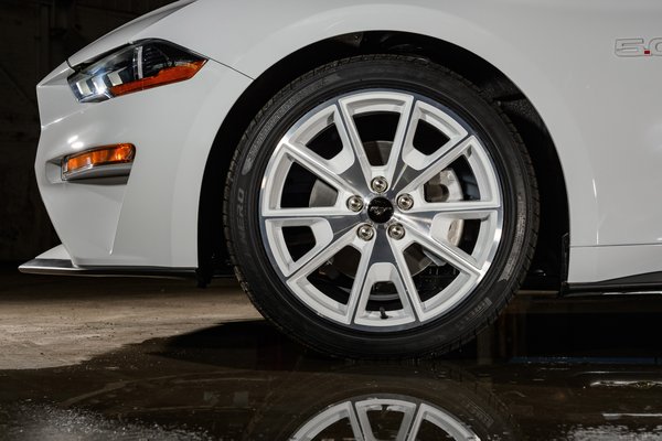 2022 Ford Mustang Ice White appearance package Wheel