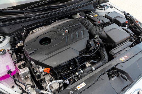 2022 Hyundai Elantra N sedan Engine