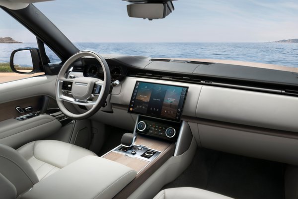 2022 Land Rover Range Rover Interior